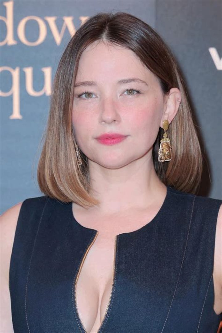 Stephanie Bennett Height, Weight, Net Worth, Age, Birthday, Wikipedia, Who, Nationality, Biography